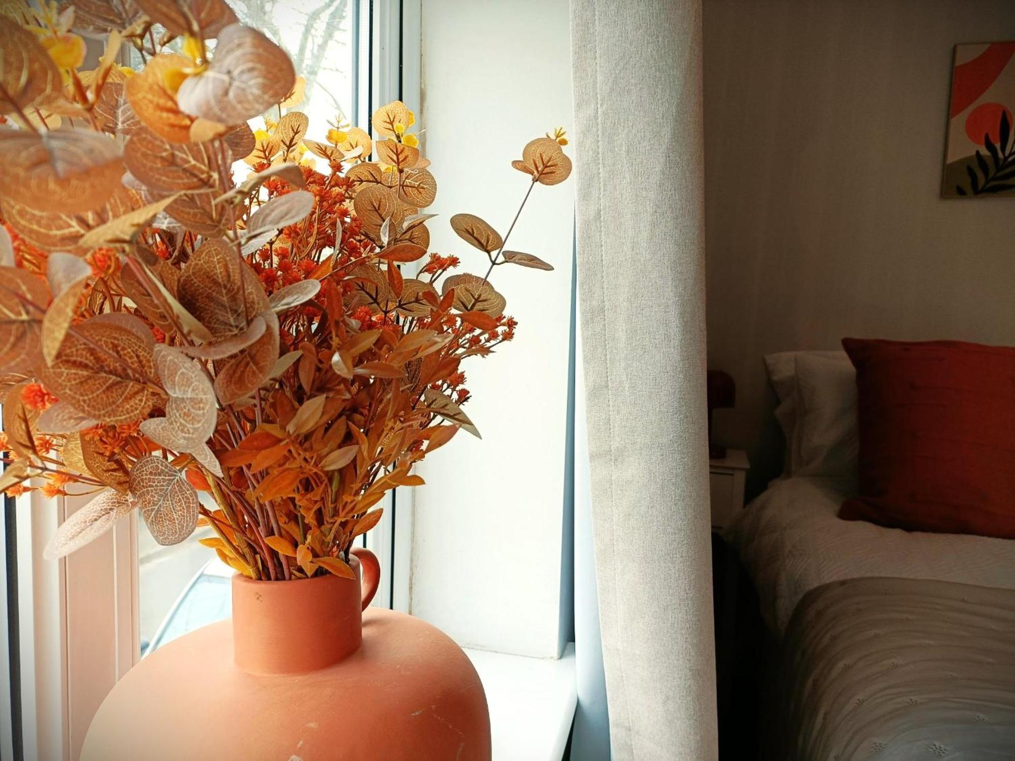 Charming Terrace Home In Whitchurch Вітчерч Екстер'єр фото